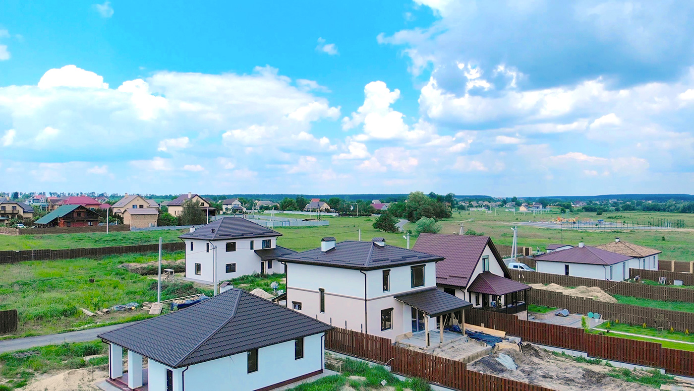 Купить дом с участком в коттеджном городке под Киевом